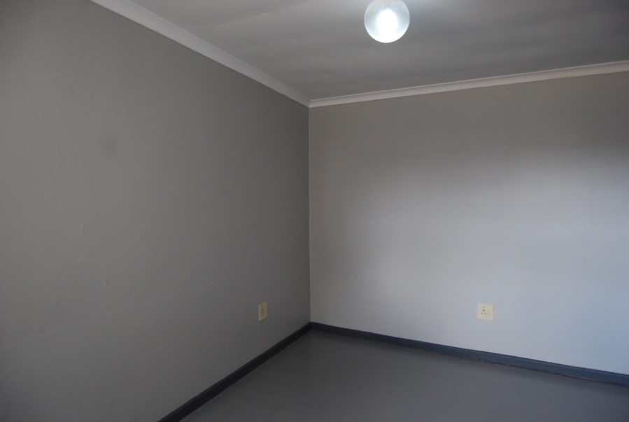 To Let commercial Property for Rent in Vredenburg Western Cape